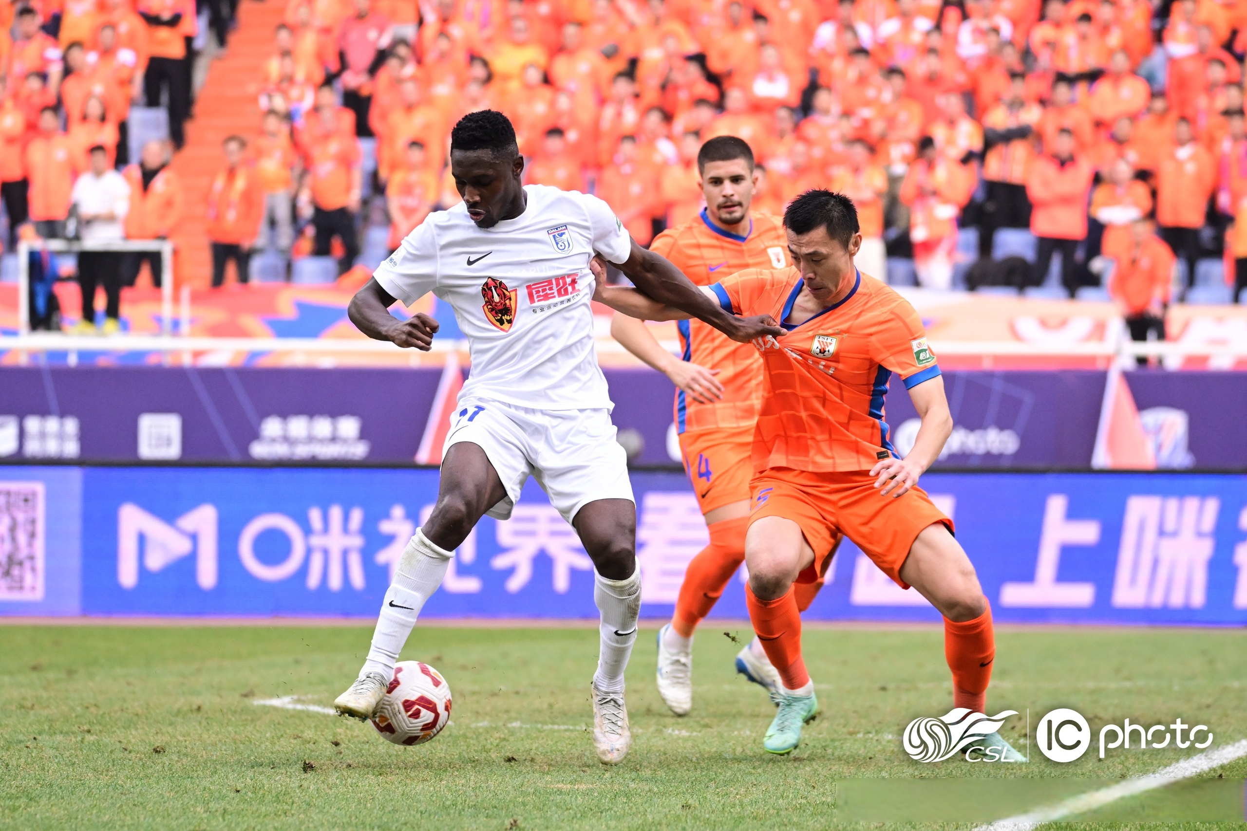 关于转会期山东男篮备战意大利杯;战术微调细节曝光;媒体盛赞;球队文化再被提及的信息