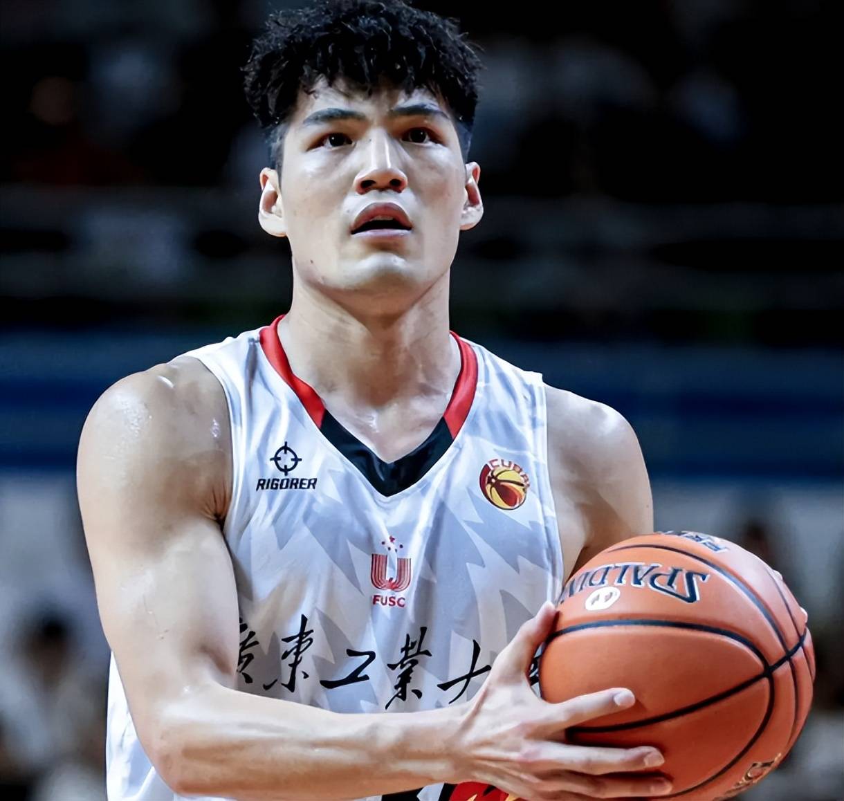 转会期NBA季后赛传出新动向,广州队临场应变,管理层表态——气氛紧张,纪律约束更严格的简单介绍