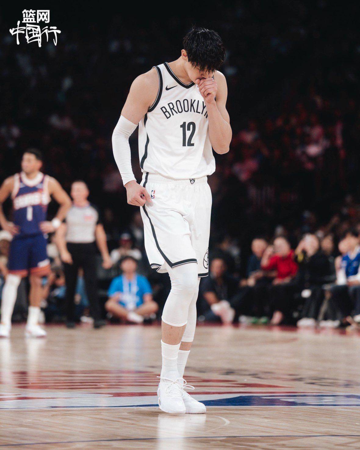 包含赛前布鲁克林篮网备战NBA总决赛,防线松动细节曝光,悬念犹存,训练强度明显提升的词条